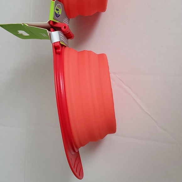 Mod Smart Pet Feeder Collapsible Travel - Opens to 2 Dog Bowls 13oz Each - Picture 7 of 9